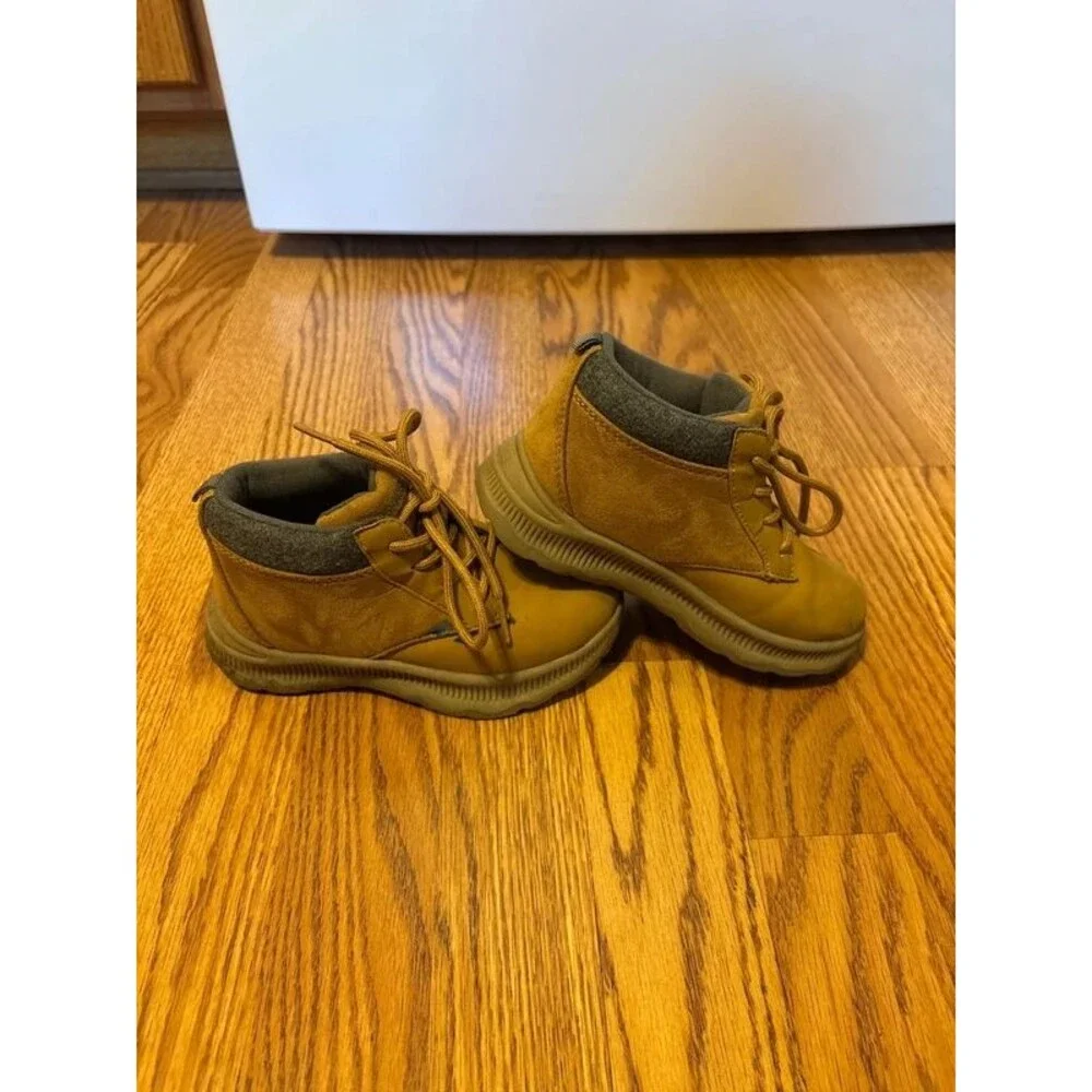Oshkosh Shoes Size 11 M
